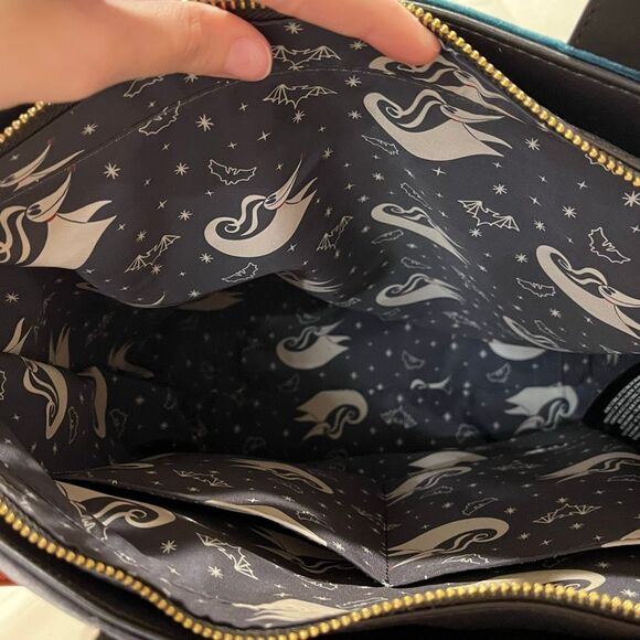 Loungefly Disney Nightmare Before Christmas Tote Bag & Pumpkin Coin Zip Pouch - Picture 6 of 8